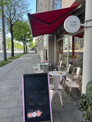   at Cafe Good in Munich