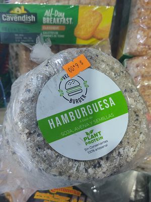 Frozen vegan burgers at Mini Super Calle 8 in Bocas Del Toro