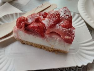 Best vegan cheesecake I had in Italy at La Bottega di Mirtilla in Bologna