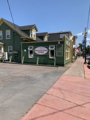 Store front at Sun Spun Natural Foods in Truro