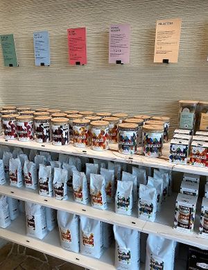 All their different coffees at ARAKU COFFEE in Paris