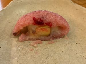 Inside of peach daifuku at Tomo in Paris