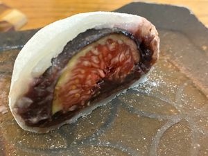 Inside of fig daifuku at Tomo in Paris