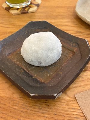 Fig daifuku at Tomo in Paris