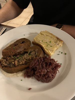 Rôti de seitan sauce au poivre at Le Potager du Marais - Saint Paul in Paris