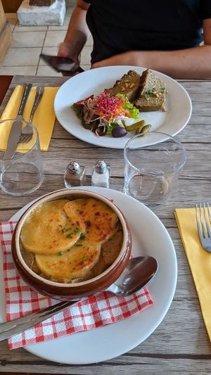 Onion soup & Mushroom patè at Le Potager du Marais - Saint Paul in Paris