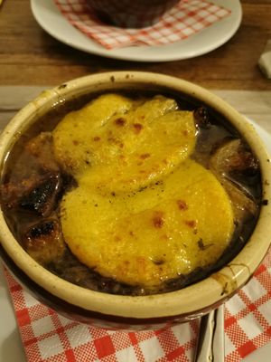 Onion soup. Okay but very oily at Le Potager du Marais - Saint Paul in Paris