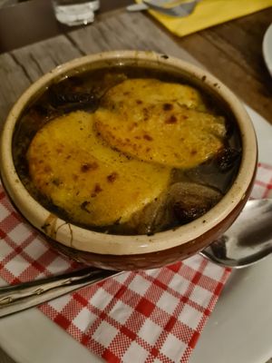 Soupe à l'oignon at Le Potager du Marais - Saint Paul in Paris