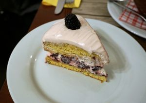 Blackberry cake (seasonal dessert) at Le Potager du Marais - Saint Paul in Paris