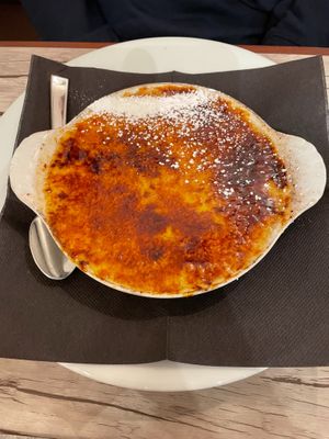 Apricot Creme Brulee at Le Potager du Marais - Saint Paul in Paris