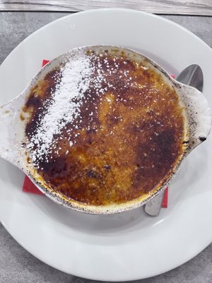 Apricot crème brûlée   at Le Potager du Marais - Saint Paul in Paris