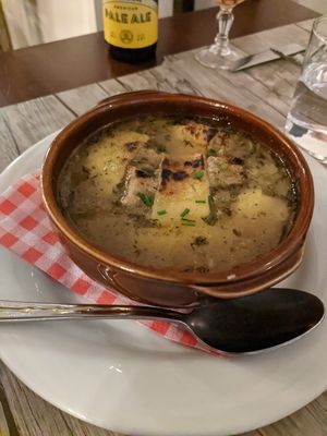 Onion soup 👍 at Le Potager du Marais - Saint Paul in Paris