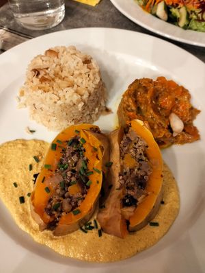 Calabaza con quinoa, verduras y arroz at Le Potager du Marais - Saint Paul in Paris