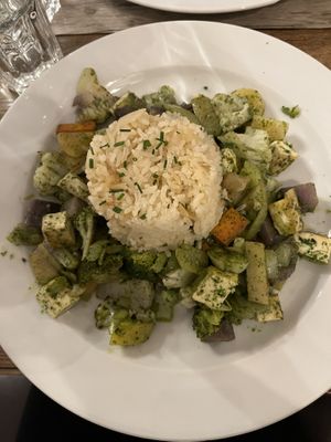 tofu with veggies and rice  at Le Potager du Marais - Saint Paul in Paris