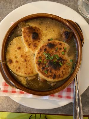 French Onion soup   at Le Potager du Marais - Saint Paul in Paris
