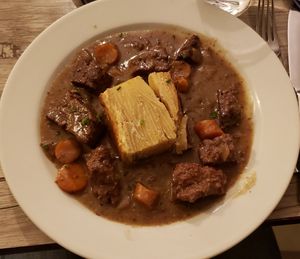 Seitan bourguignon with potatoes au gratin at Le Potager du Marais - Saint Paul in Paris