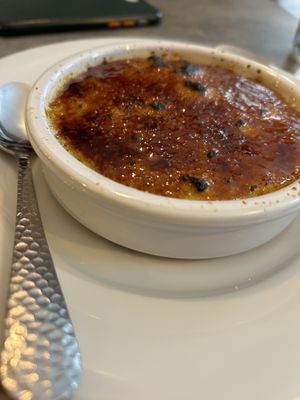 Crème brûlée with apricot. Was ok but was not my choice  at Le Potager du Marais - Saint Paul in Paris