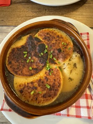 Onion soupp  at Le Potager du Marais - Saint Paul in Paris