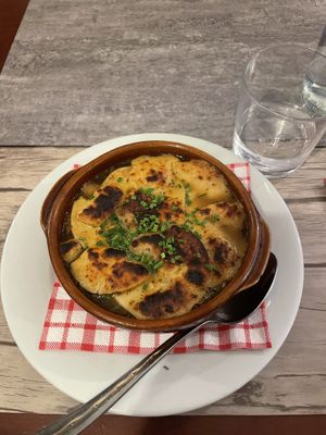 French onion soupp  at Le Potager du Marais - Saint Paul in Paris