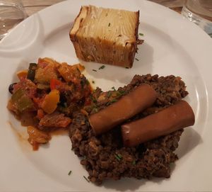 Green lentils with smoked tofu, wheat sausages, potato gateau, vegetables at Le Potager du Marais - Saint Paul in Paris