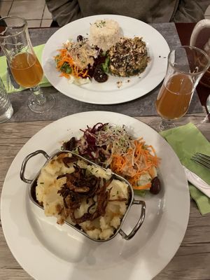 Casserole and nuts-algea pie  at Le Potager du Marais - Saint Paul in Paris