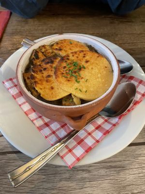 Onion soup  at Le Potager du Marais - Saint Paul in Paris