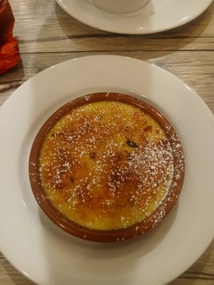 Apricot creme brulee at Le Potager du Marais - Saint Paul in Paris