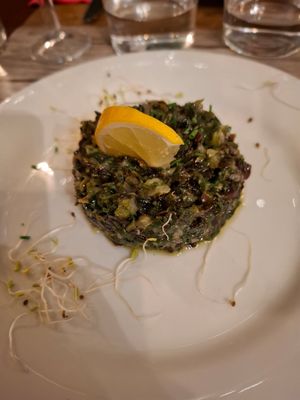 Seaweed tartar at Le Potager du Marais - Saint Paul in Paris