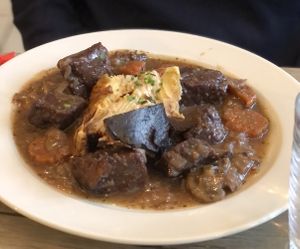 Bourguignon de seitan avec pommes de terre dauphinoises  at Le Potager du Marais - Saint Paul in Paris