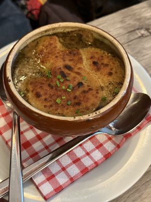 Onion soup   at Le Potager du Marais - Saint Paul in Paris