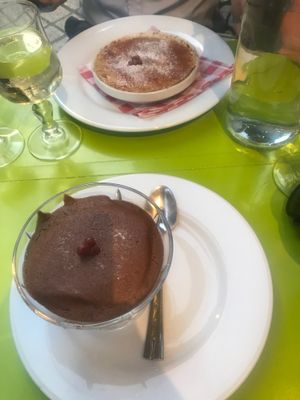 Crime brûlée and chocolate mousse  at Le Potager du Marais - Saint Paul in Paris