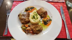 Eggplant with tomatoes and vegan cheese at Le Potager du Marais - Saint Paul in Paris