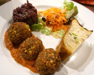 Chickpea balls with gratin dauphinois at Le Potager du Marais - Saint Paul in Paris