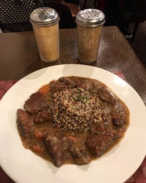 Seitan stew with mushrooms and quinoa at Le Potager du Marais - Saint Paul in Paris