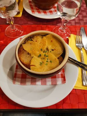 Onion Soup. Nom nom at Le Potager du Marais - Saint Paul in Paris