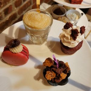  at Paparmane in Montreal