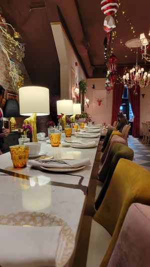  at Paparmane in Montreal