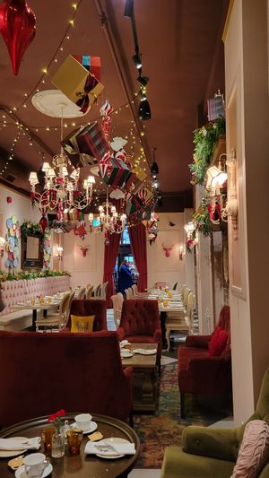  at Paparmane in Montreal