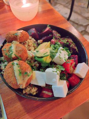 Falafel bowl at Diogenes in Athens