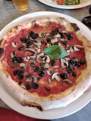 I prefer pizza without cheese - marinara with extra mushrooms and olives at Doh Pizzeria in Southwold