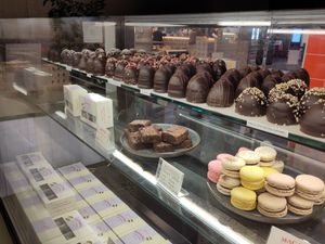 Flødeboller at Glean - Fisketorvet in Copenhagen