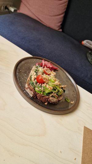  at DREI ZIMMER KÜCHE BAD in Frankfurt