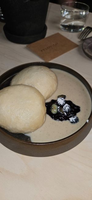  at DREI ZIMMER KÜCHE BAD in Frankfurt