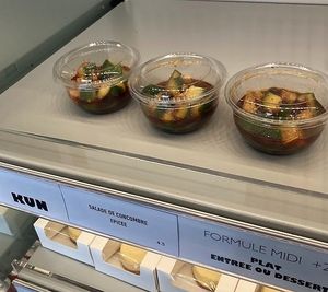  at Kun Café in Paris