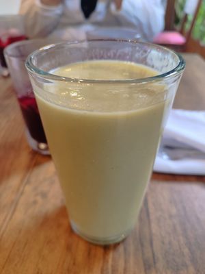 Detox smoothie at Humaya Restaurante in Panajachel