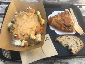 Plat du jour et quiche at Green Bear Coffee - La Canebiere in Marseille