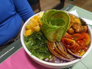 Vegan pokevegan burger at Papagaio Bistró in Redondela