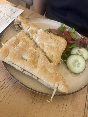 Vegan pulled chicken   at Bōcha Lunchstore in Alkmaar