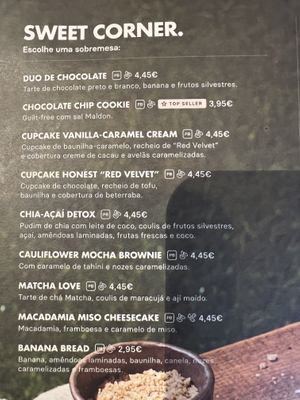 All desserts are vegab  at Honest Greens in Porto