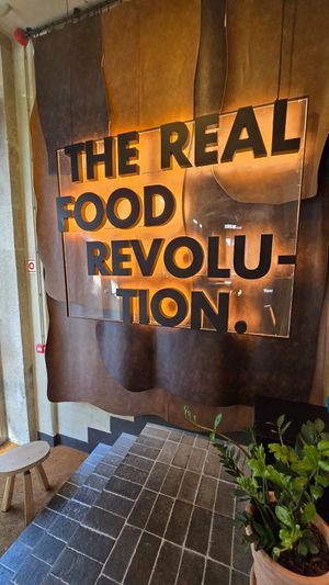  at Honest Greens in Porto